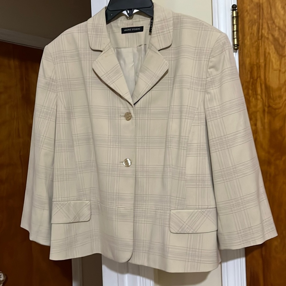 Valerie Stevens size 14 lined cream blazer with colored pin stripes.